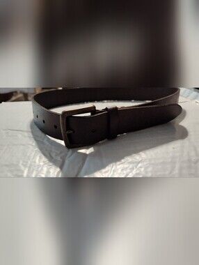 American Eagle Men's Classic Dark Brown Leather Belt. Size Small Or 28. NWOT.